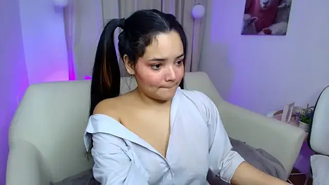 elli_snow1 on StripChat 