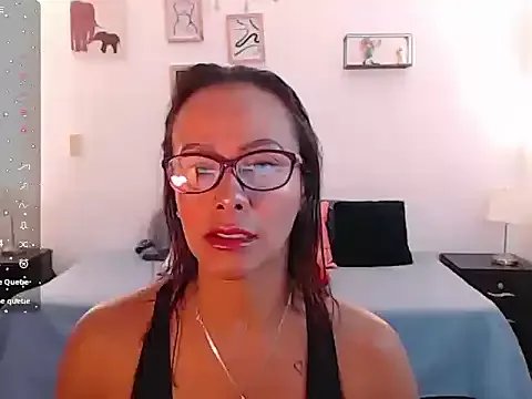 emmily_castro on StripChat 