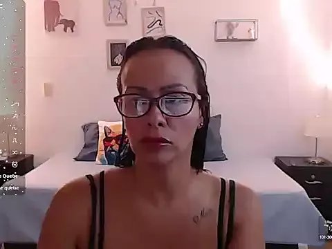 emmily_castro on StripChat 