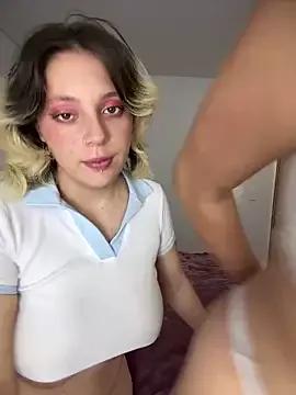 Enyeld_ruru on StripChat 