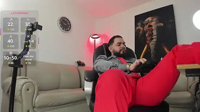 Ethan_Castellano on StripChat