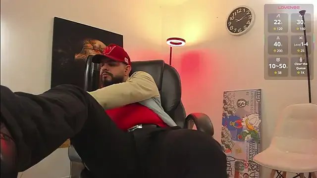 Ethan_Castellano on StripChat