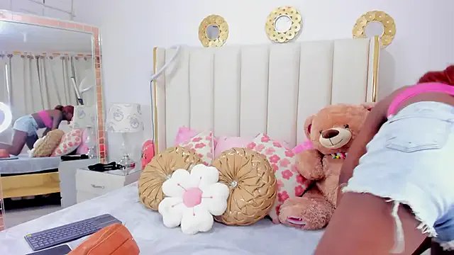 evangelin_ts on StripChat