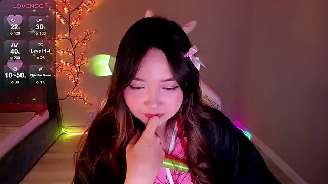 Fluffy_Rose on StripChat 