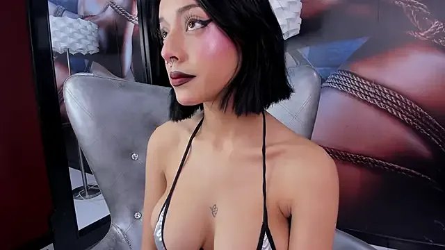 foxy_monserrat on StripChat