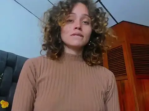 fulfill_fantasies1 on StripChat 