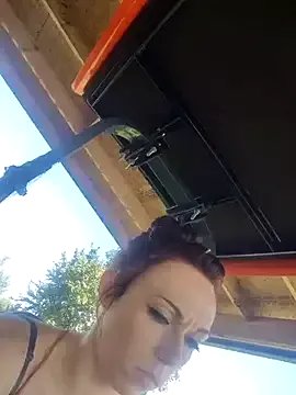 Genevieve143 on StripChat 