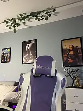 hannachris- on StripChat 