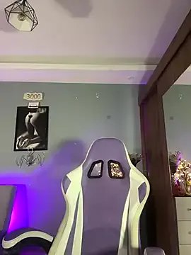 hannachris- on StripChat 