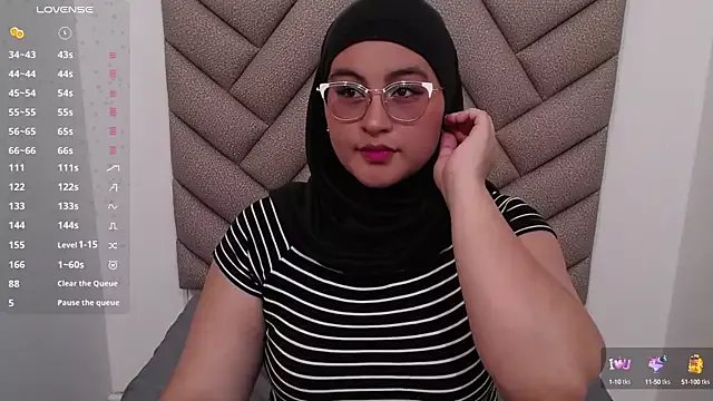 heluejamil on StripChat