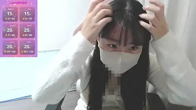 hinako08 on StripChat
