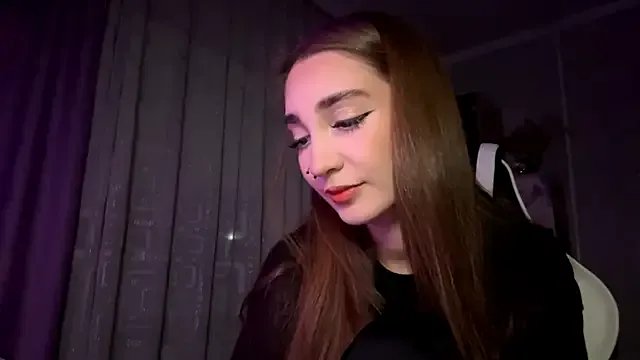 HollyPaw on StripChat 