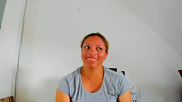 hotandfierylatinos2023 on StripChat