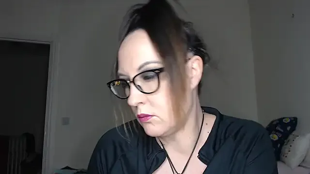 Humiliatrixxxx — Dangerously addictive. Prove your worth.