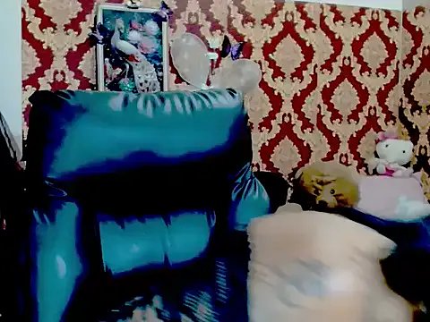 Indiancatz2 on StripChat