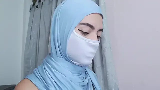 jade_nassar on StripChat