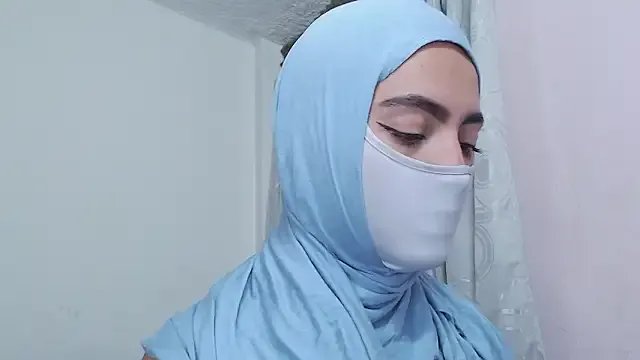 jade_nassar on StripChat