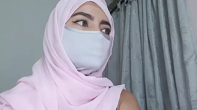 jade_nassar on StripChat