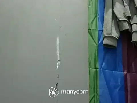 juicycum069 on StripChat