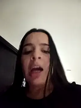 Julieth_hot-69 on StripChat