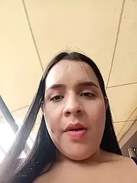 Julieth_hot-69 on StripChat