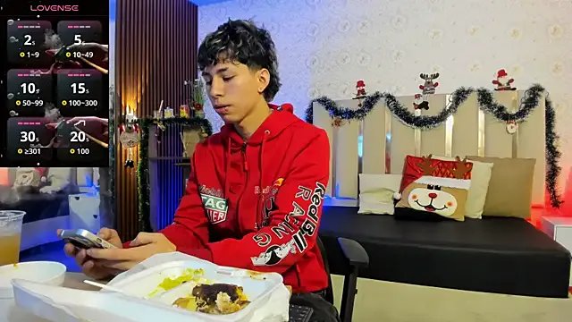 kaelwolf_tay on StripChat