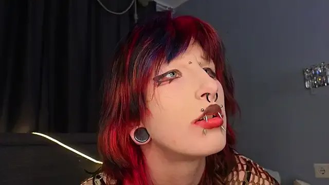 KandraCruser on StripChat