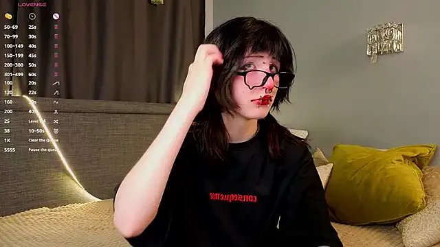 KandraCruser on StripChat