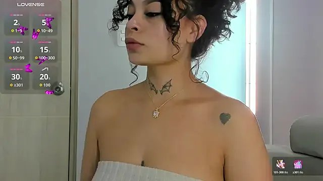 KatherineGomez on StripChat