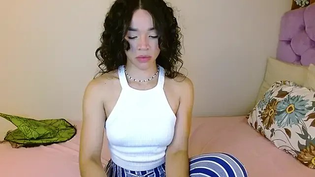 kiarablue on StripChat