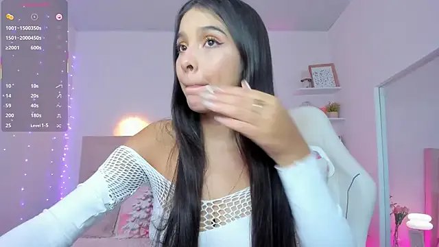 kim_dreams18 on StripChat