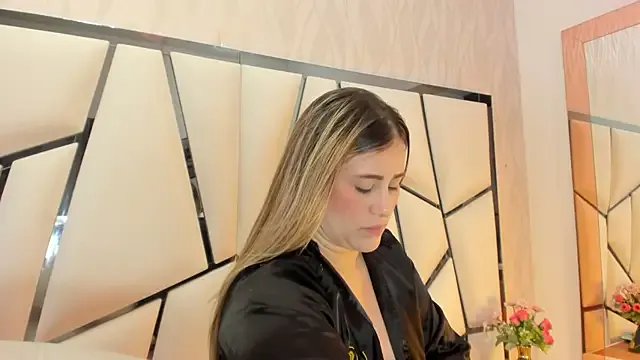 kimberly7_ on StripChat