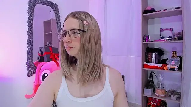 KimberlyJohnsoon on StripChat