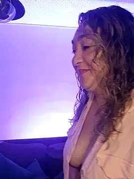 kitty_84 on StripChat