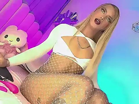 KMichelle1 on StripChat