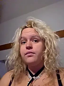 ladychat69 on StripChat