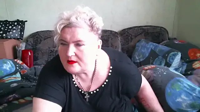 Lana555 on StripChat 