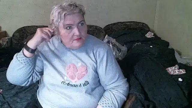 Lana555 on StripChat 