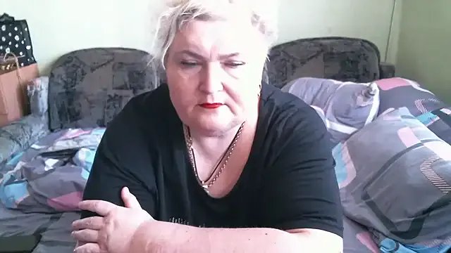 Lana555 on StripChat 