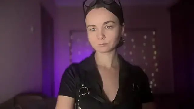 lanaloulou on StripChat 