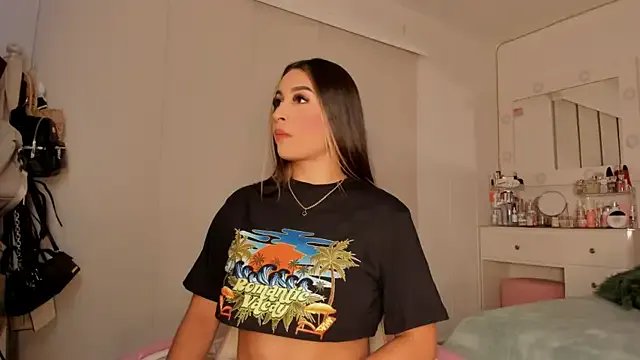 Lauuuuuuuu_ on StripChat 