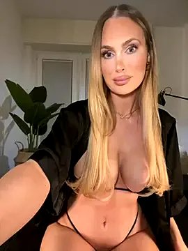 Lena_Blom on StripChat