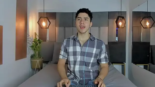 LiamNovak on StripChat