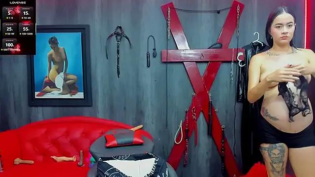 Liittledolly on StripChat 