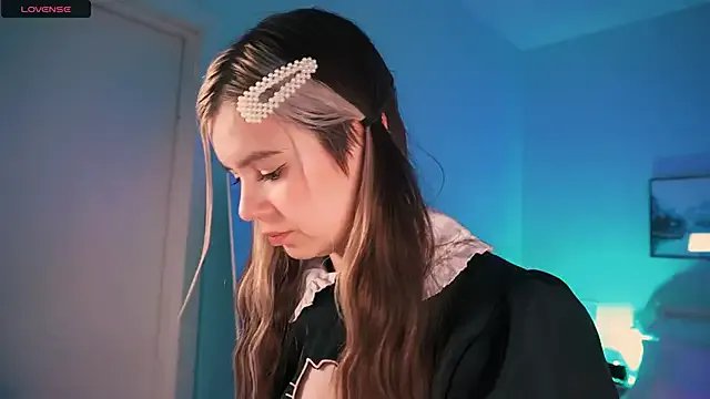 Lil_Amelie on StripChat 