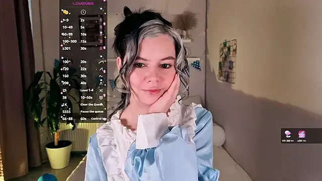 Lil_Amelie on StripChat 