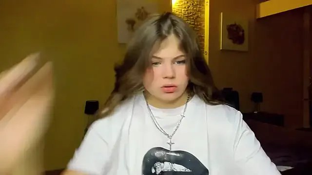 Lilly_Jess on StripChat 