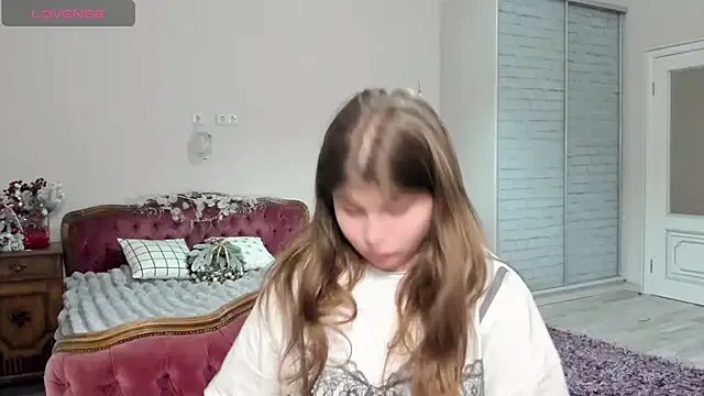 Lilly_Jess on StripChat 