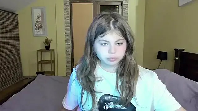 Lilly_Jess on StripChat 