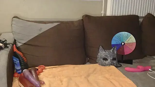 liloucamchaudee on StripChat